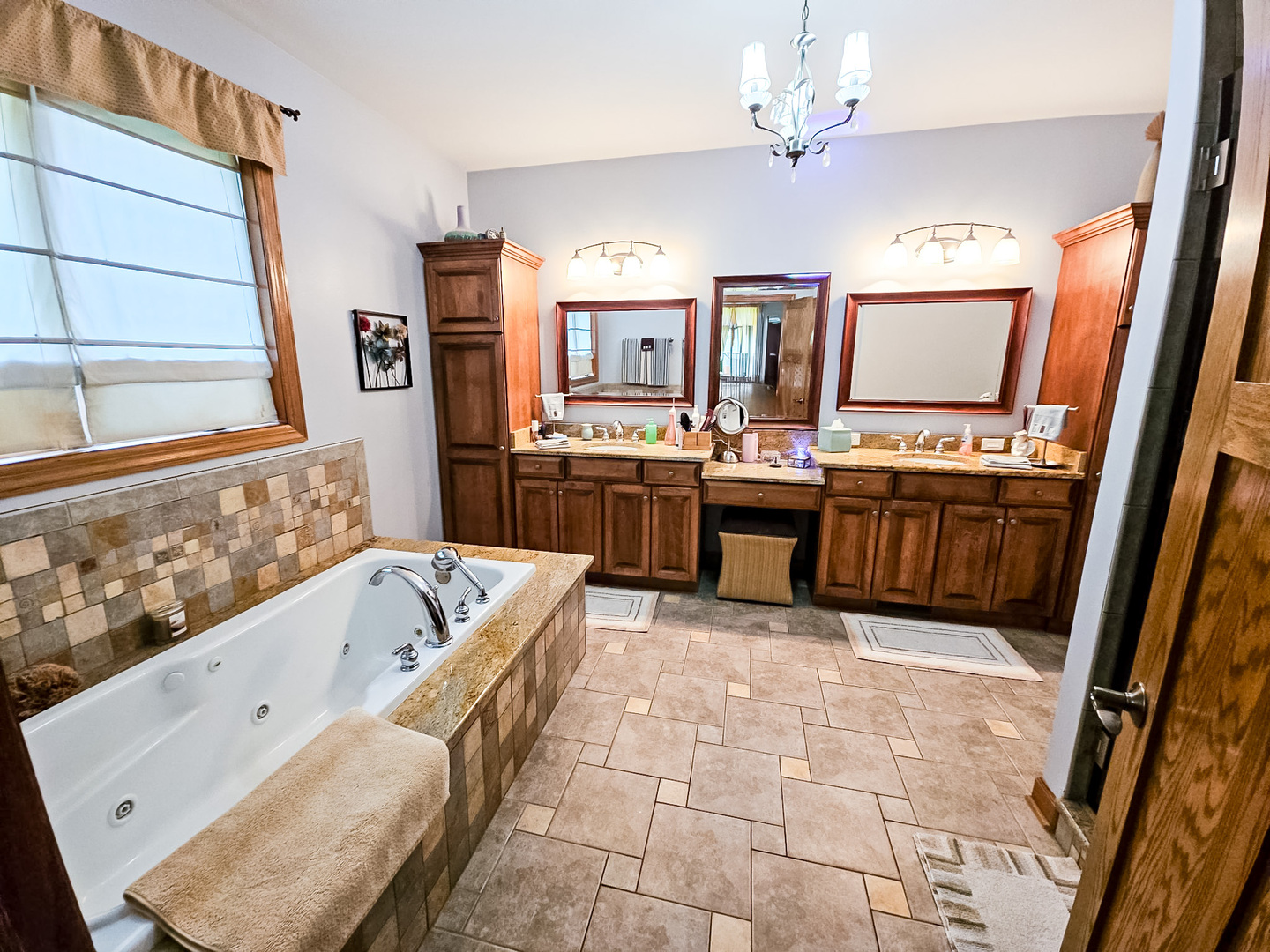 1608 Breezy Lawn Road, Spring Grove, IL 60081