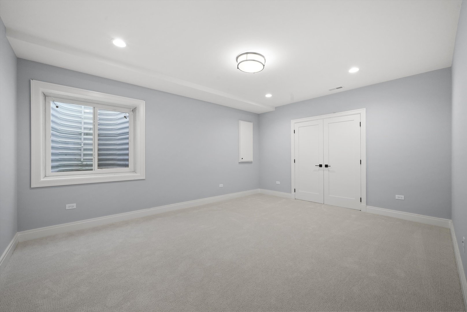 622 S Euclid Avenue, Elmhurst, IL 60126