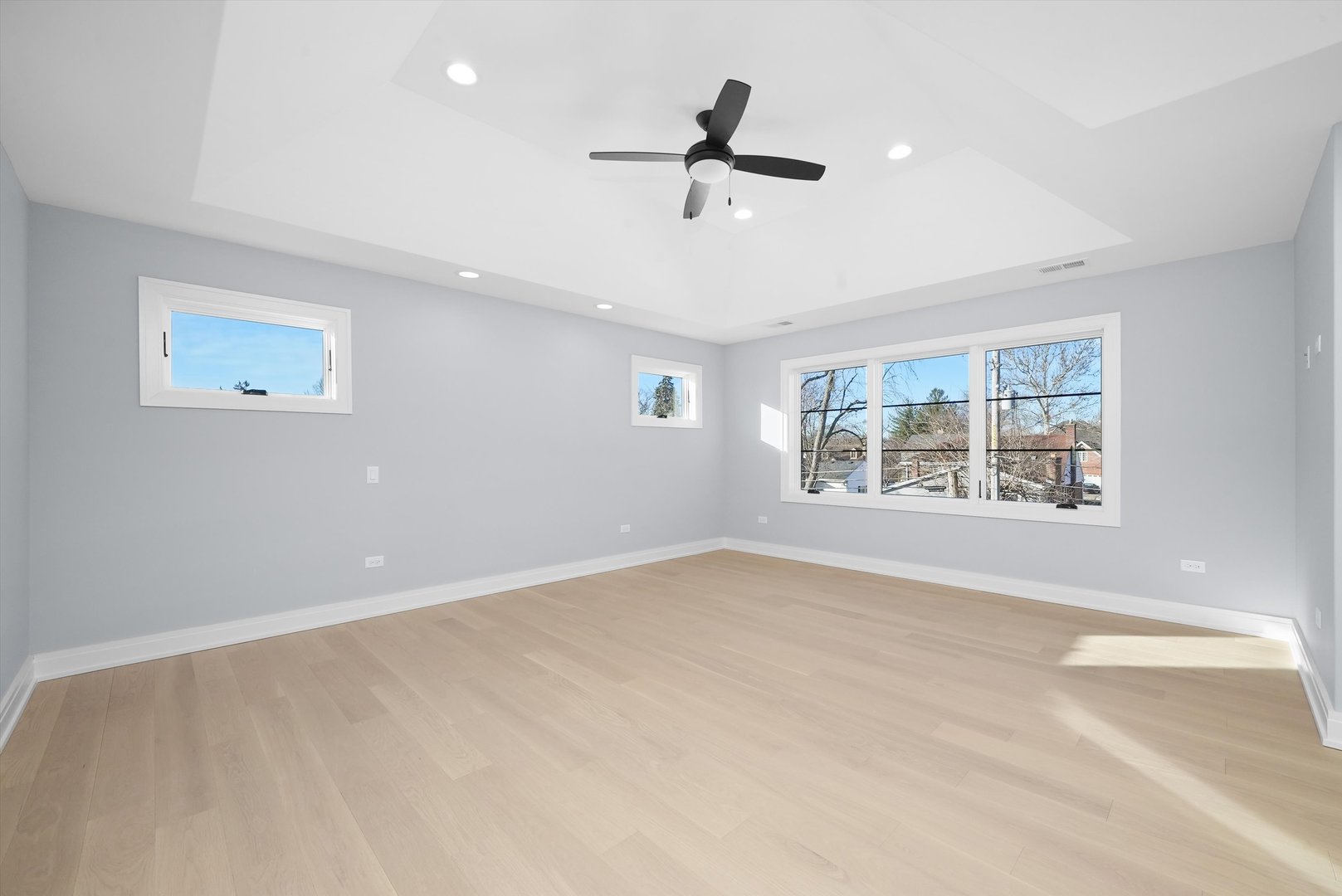 622 S Euclid Avenue, Elmhurst, IL 60126