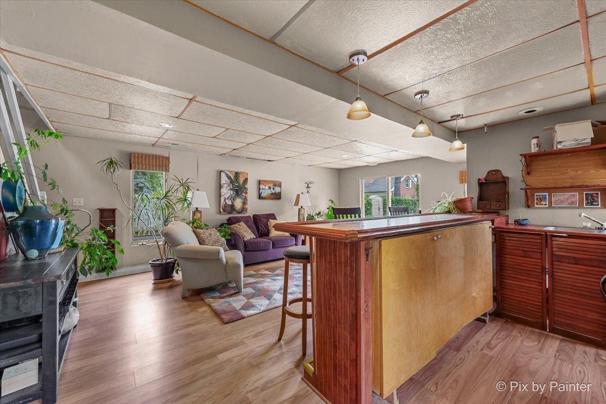 956 South Street, Elgin, IL 60123