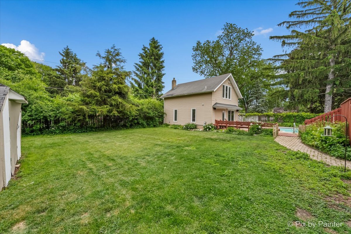 956 South Street, Elgin, IL 60123