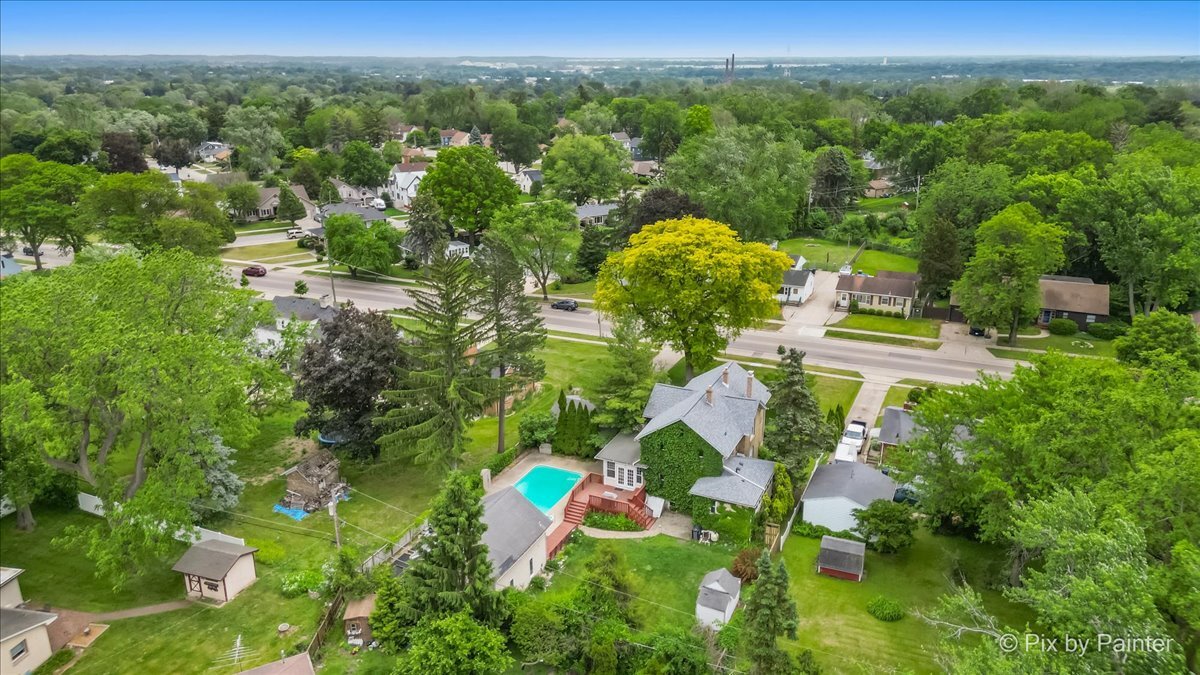 956 South Street, Elgin, IL 60123