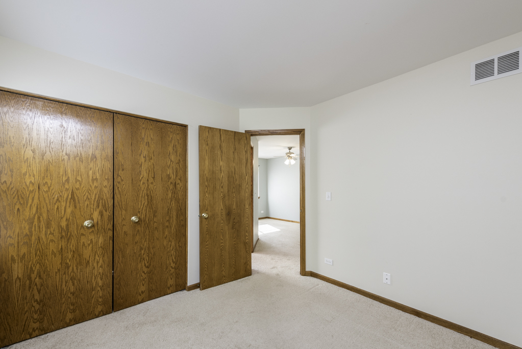 723 Morris Court, Lakemoor, IL 60050