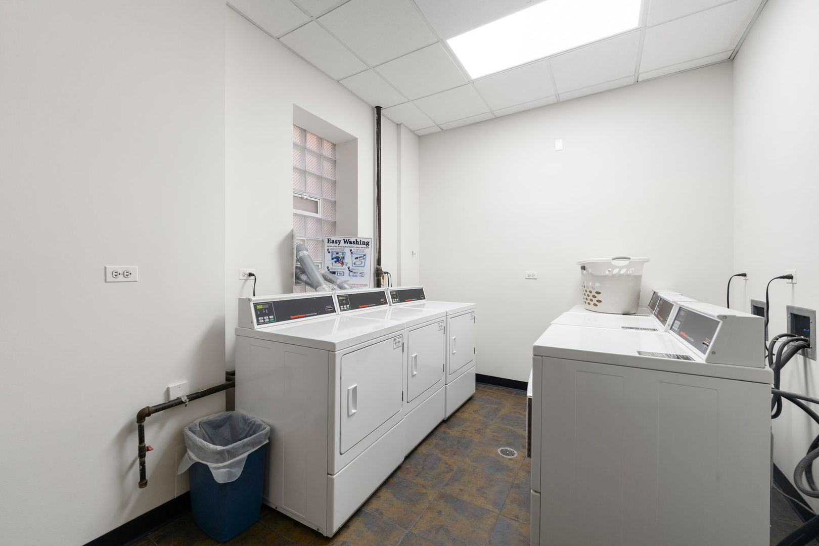 5400 S Harper Avenue #1401, Chicago, IL 60615