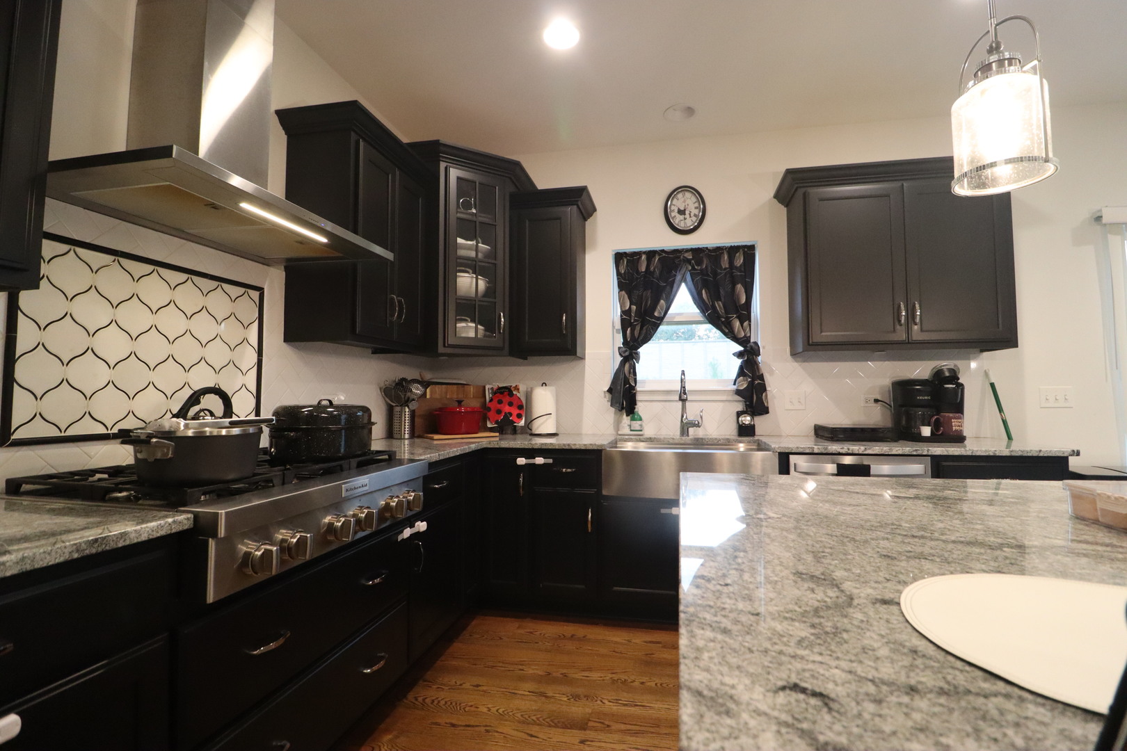 4215 Chinaberry Lane, Naperville, IL 60564