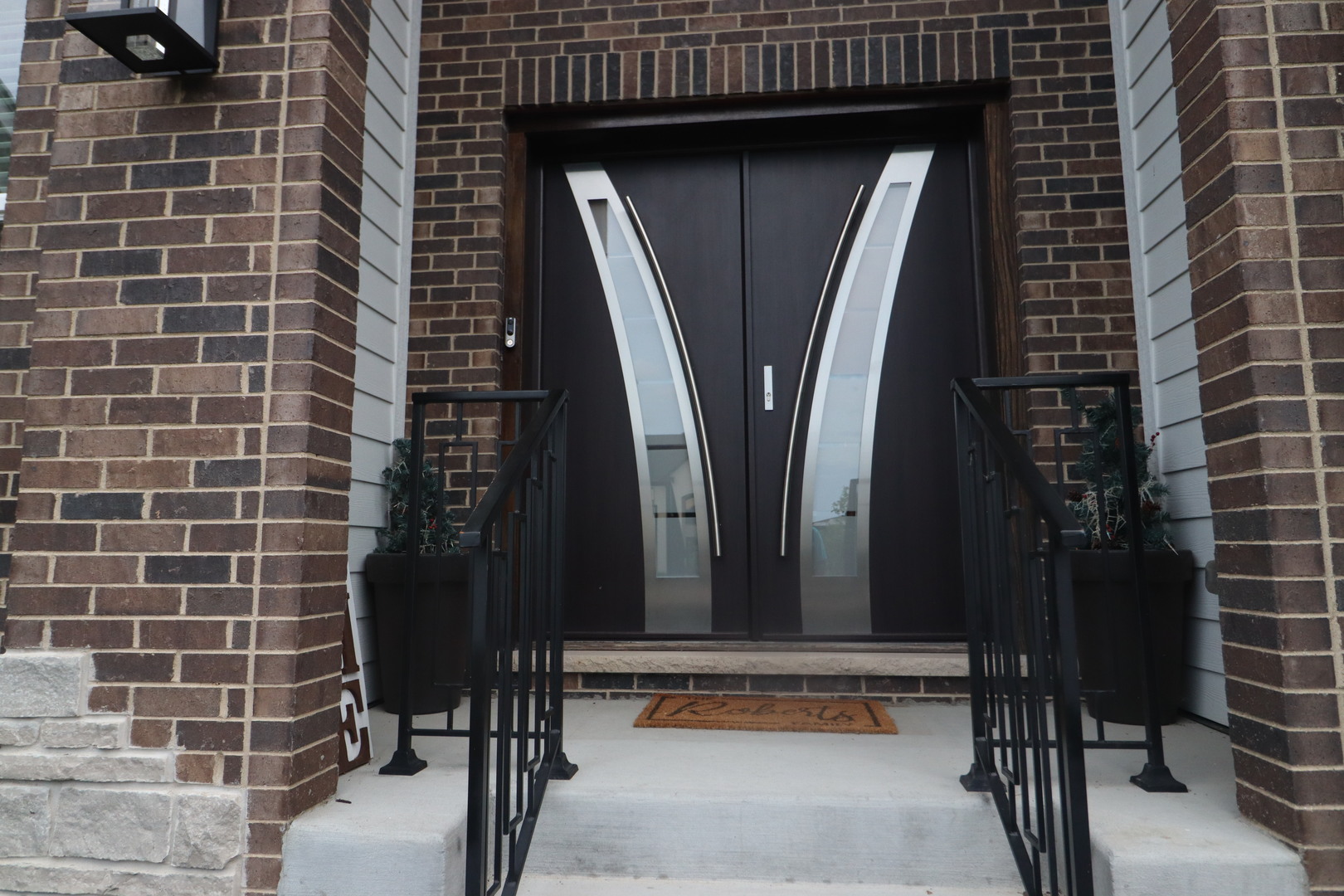 4215 Chinaberry Lane, Naperville, IL 60564