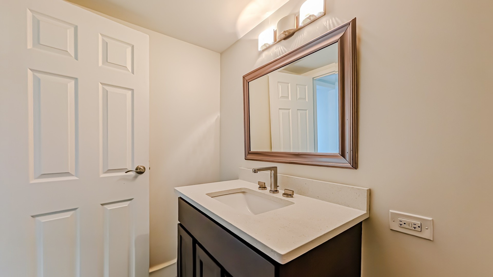 20 N Tower Road #1M, Oak Brook, IL 60523