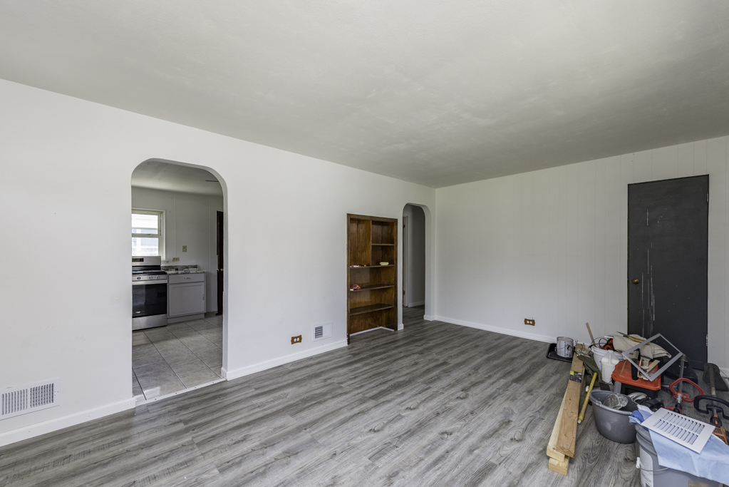 802 PINE Street, Waukegan, IL 60085