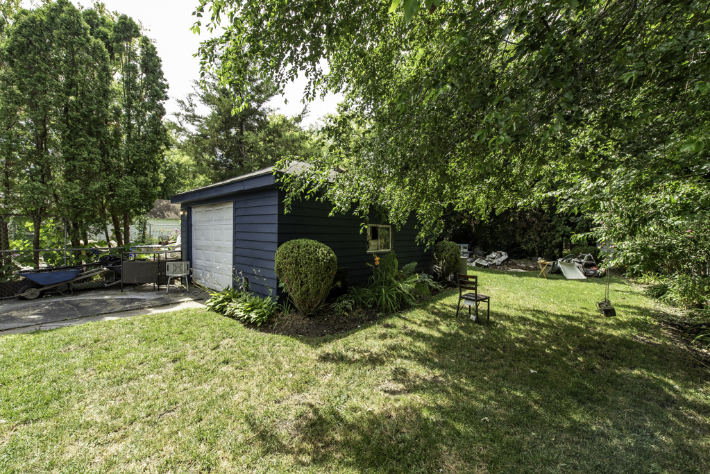 802 PINE Street, Waukegan, IL 60085