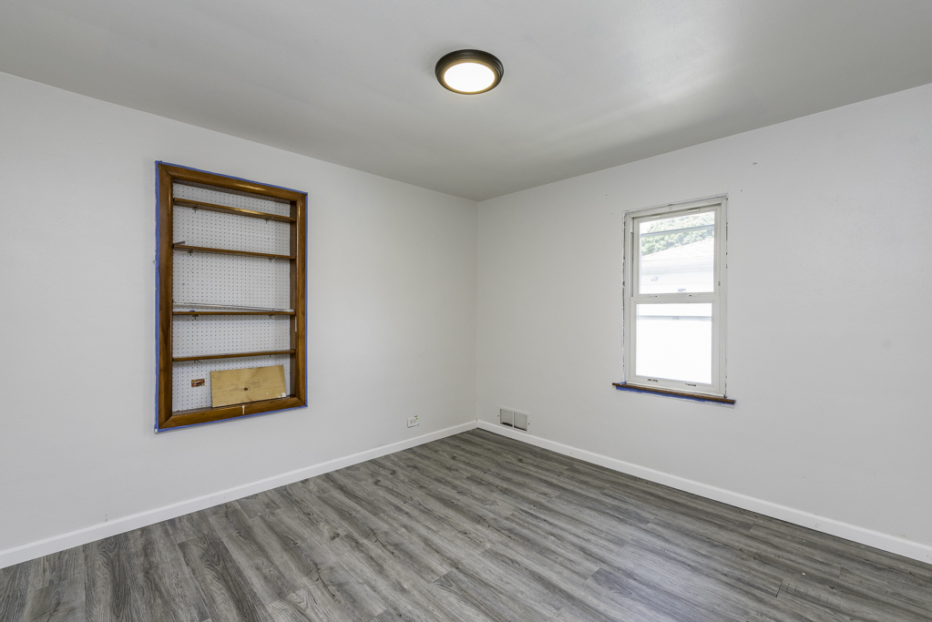 802 PINE Street, Waukegan, IL 60085