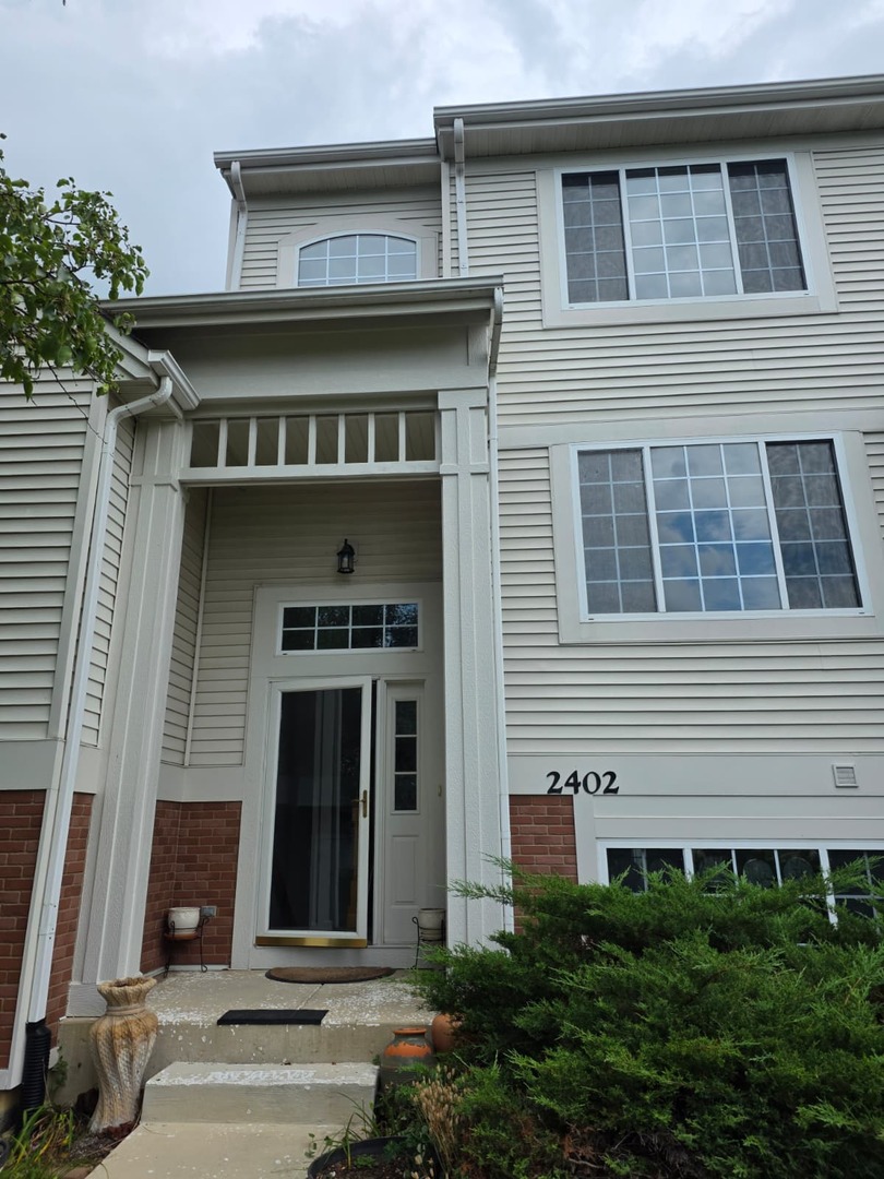 2402 Oakfield Court, Aurora, IL 60503