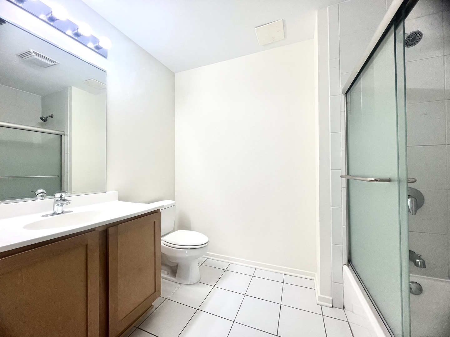 1 E 8th Street #307, Chicago, IL 60605