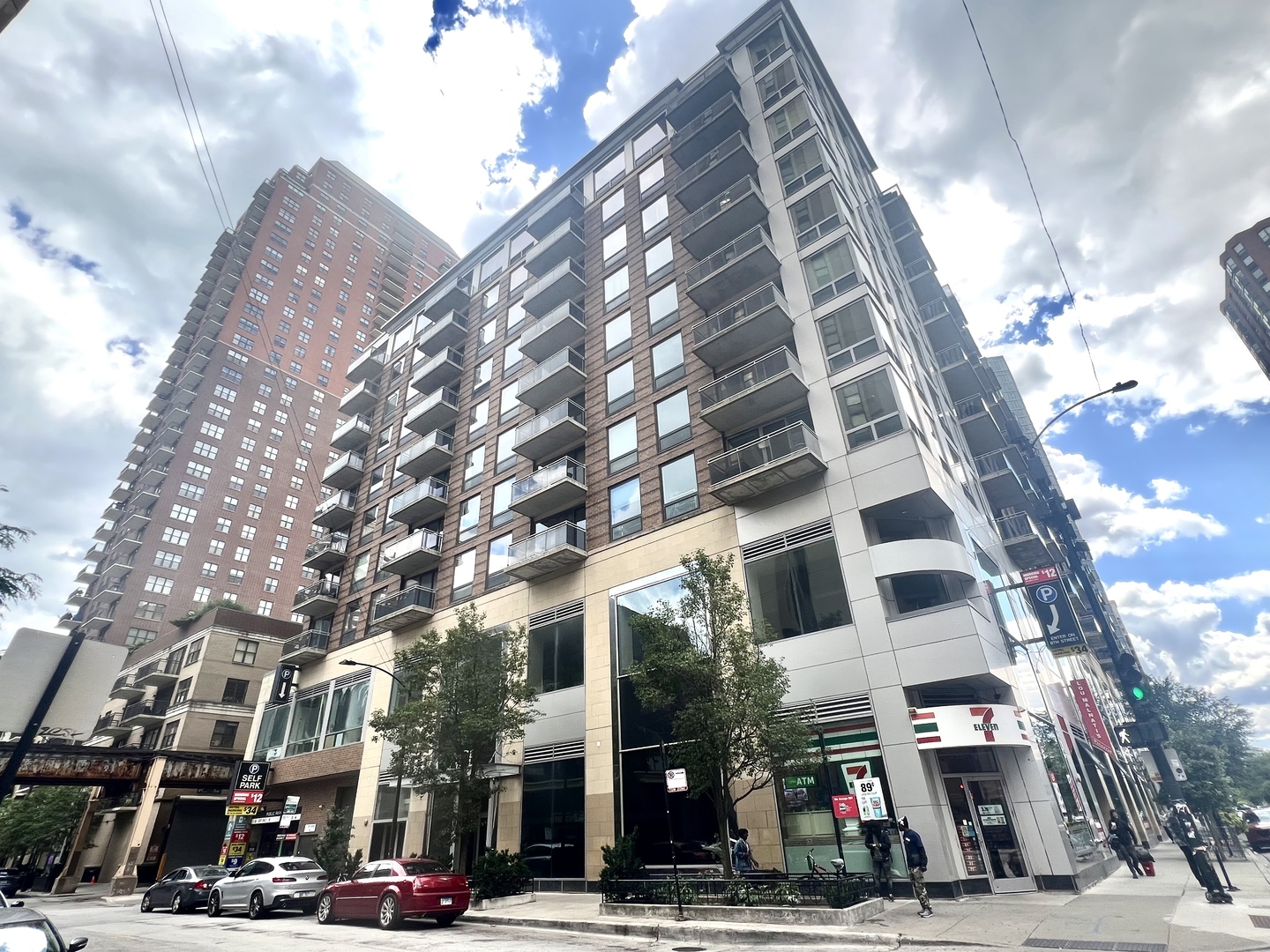 1 E 8th Street #307, Chicago, IL 60605