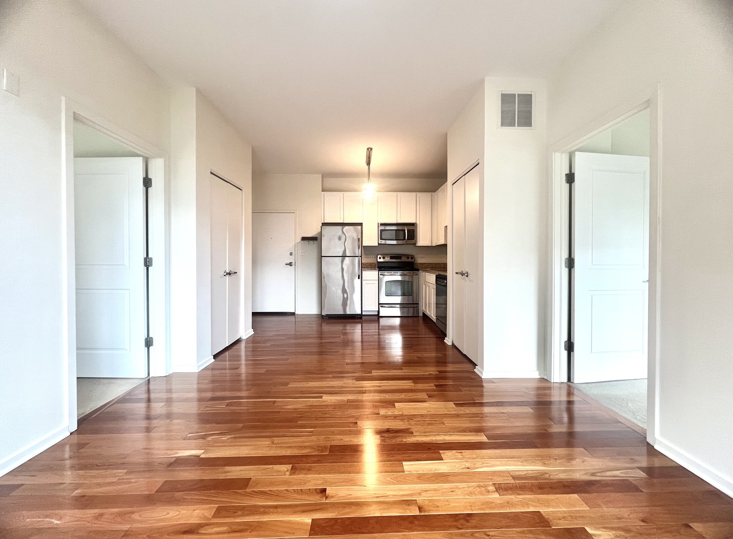 1 E 8th Street #307, Chicago, IL 60605