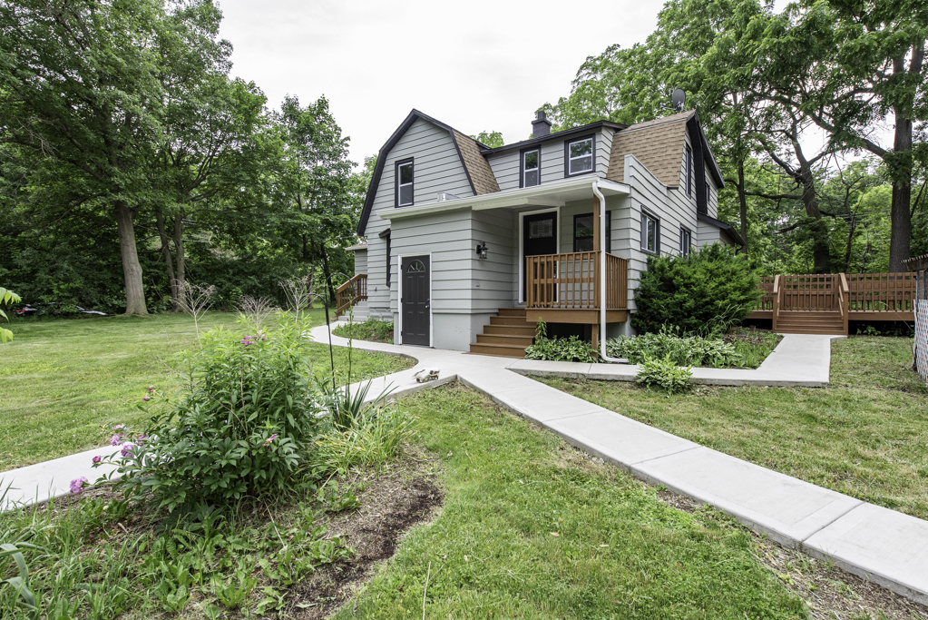 10980 W York House Road, Beach Park, IL 60087