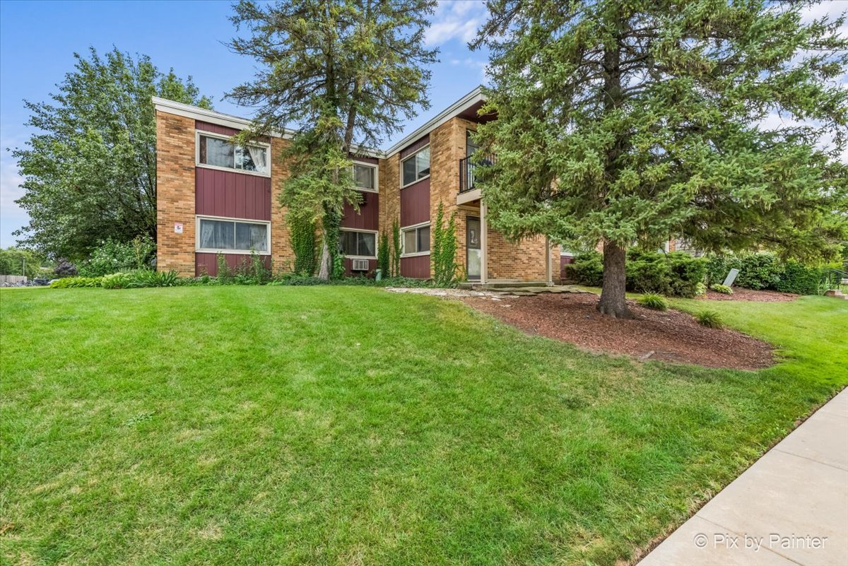 1313 S Rebecca Road #101, Lombard, IL 60148