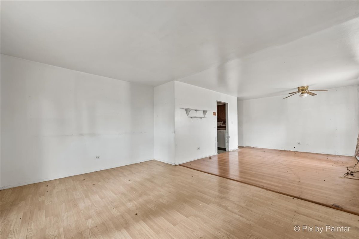 1313 S Rebecca Road #101, Lombard, IL 60148