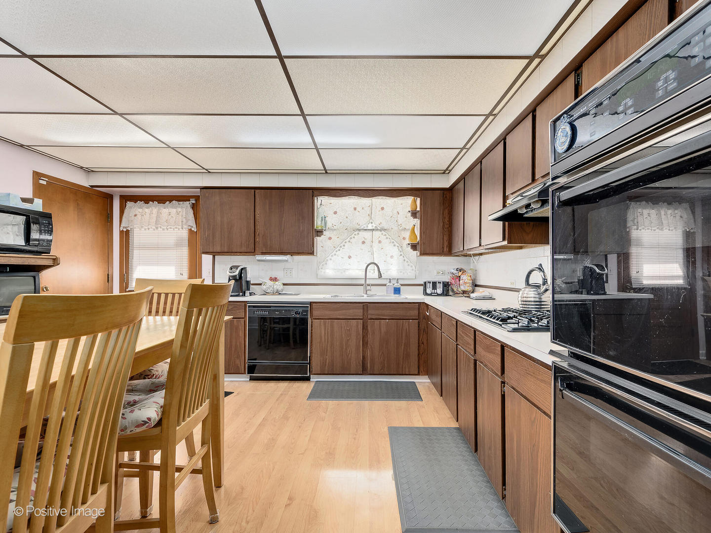 1041 E Division Street, Lombard, IL 60148