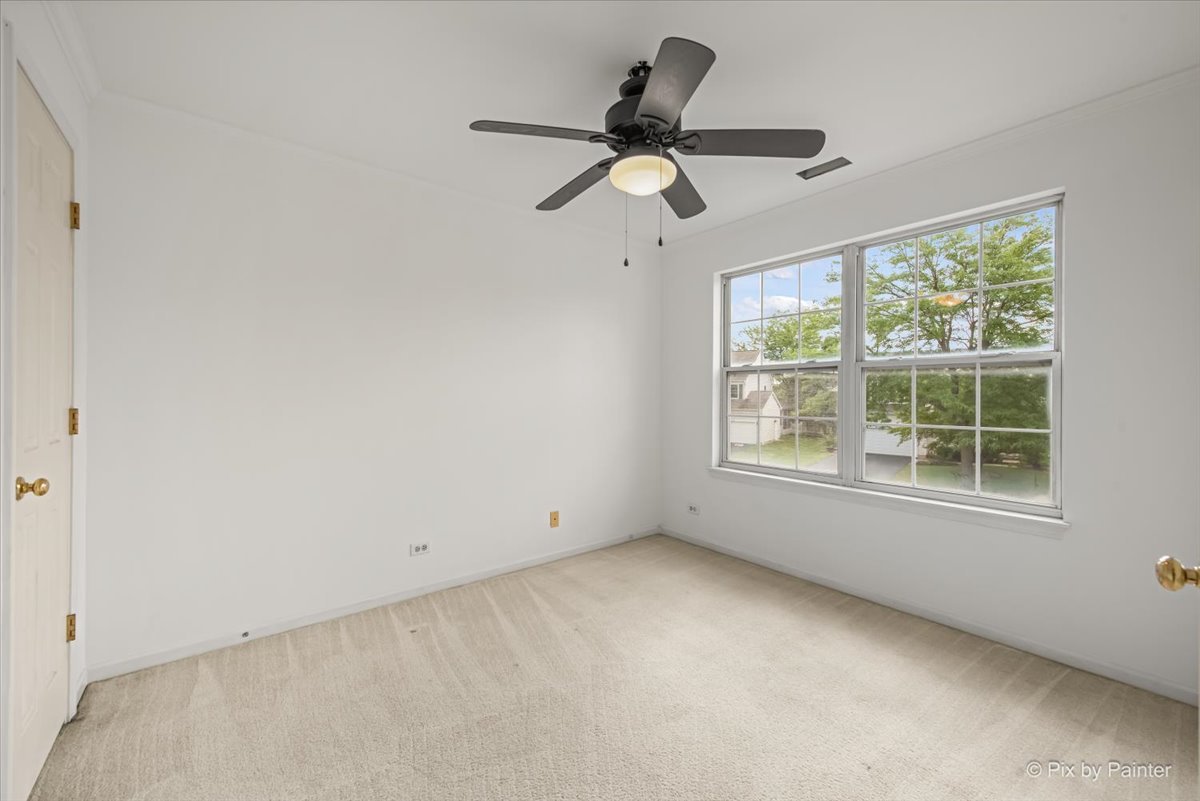 4525 Barharbor Drive, Lake In The Hills, IL 60156