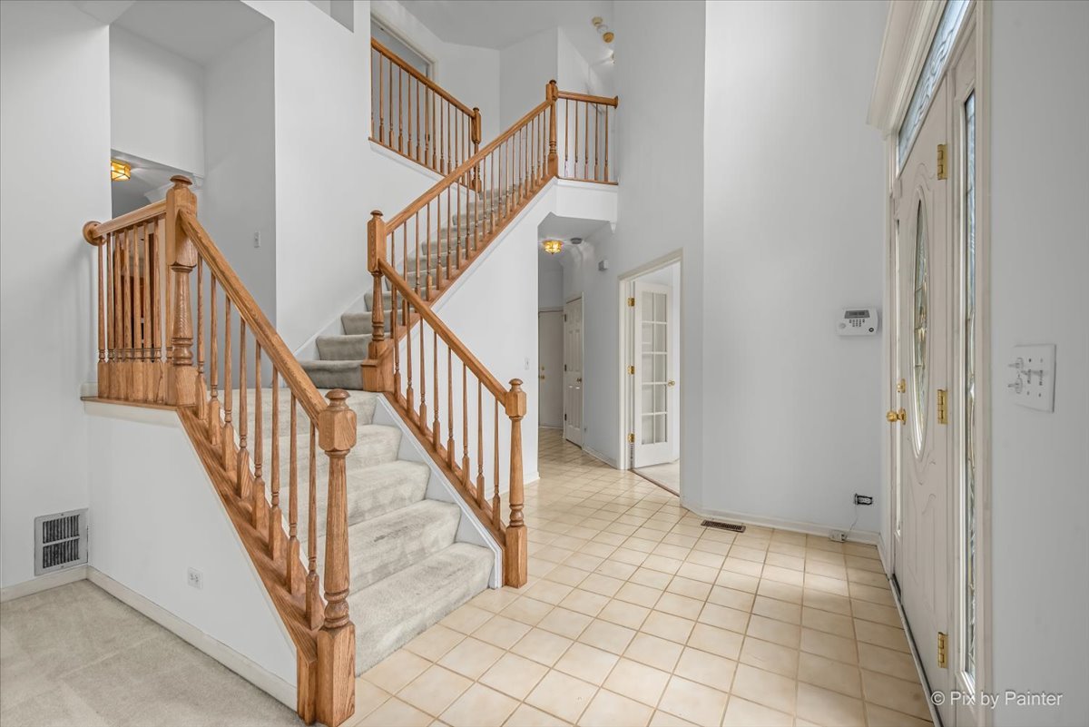4525 Barharbor Drive, Lake In The Hills, IL 60156