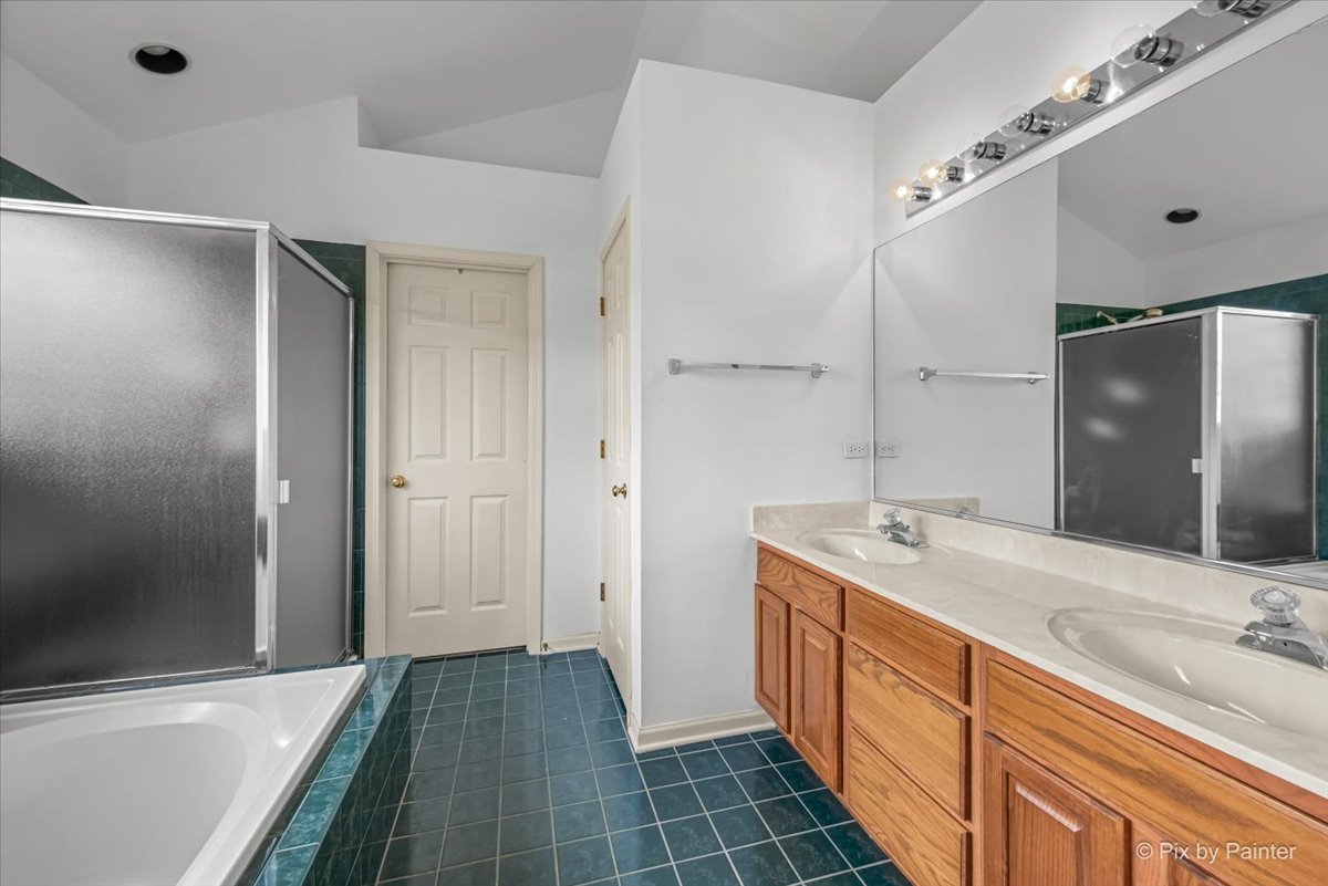 4525 Barharbor Drive, Lake In The Hills, IL 60156