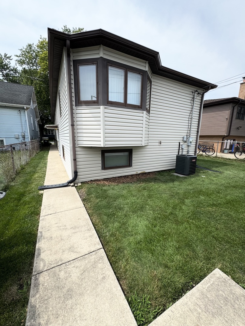 9319 S Albany Avenue, Evergreen Park, IL 60805