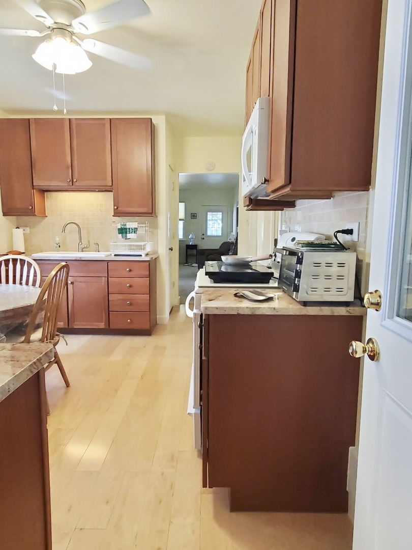 9319 S Albany Avenue, Evergreen Park, IL 60805