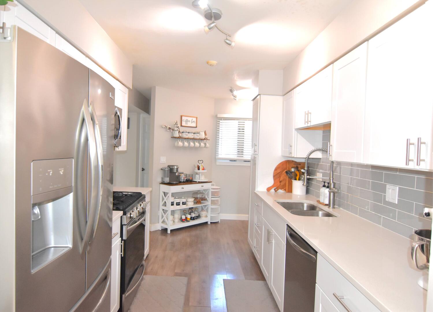 8301 Highpoint Circle #C, Darien, IL 60561
