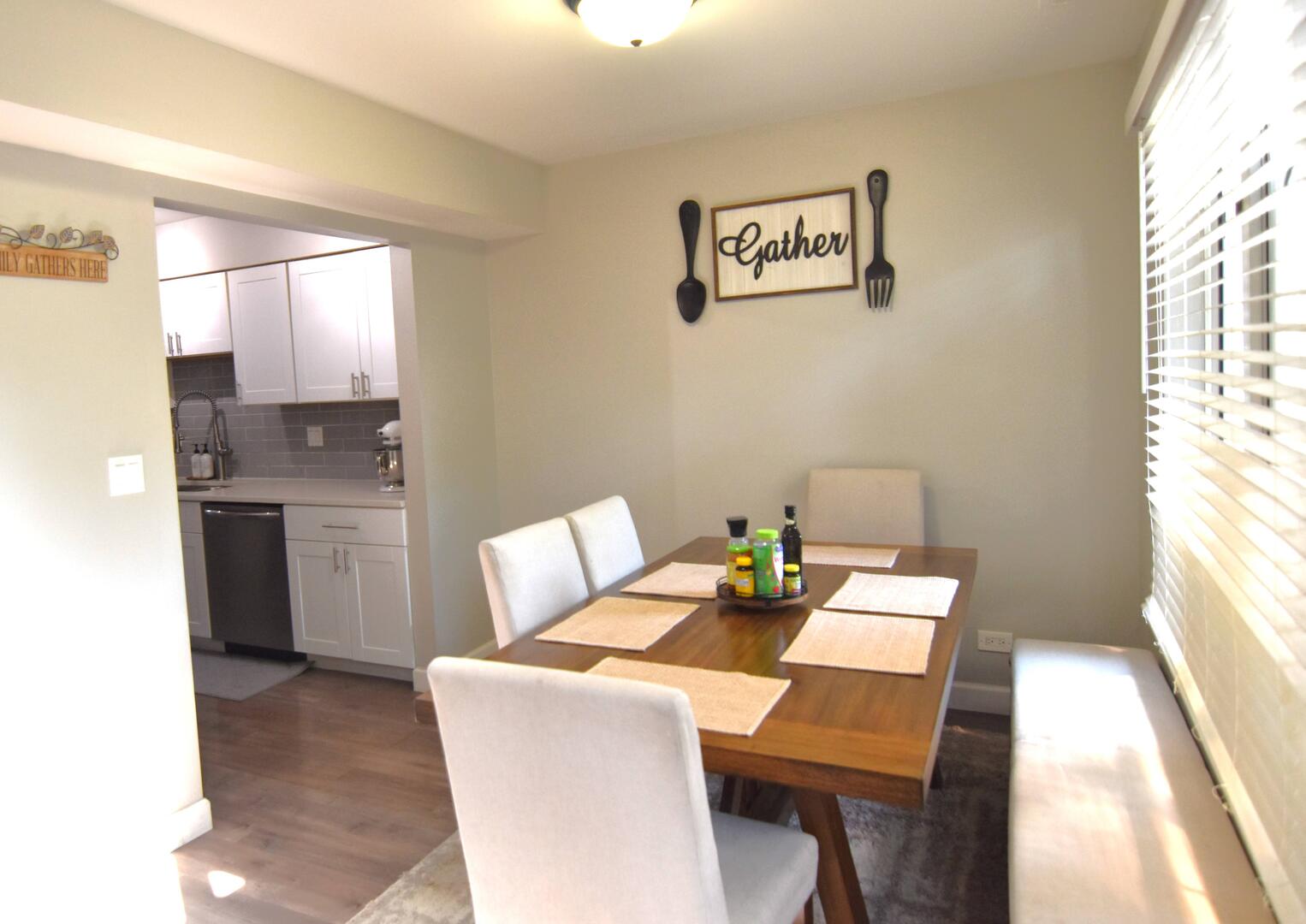 8301 Highpoint Circle #C, Darien, IL 60561