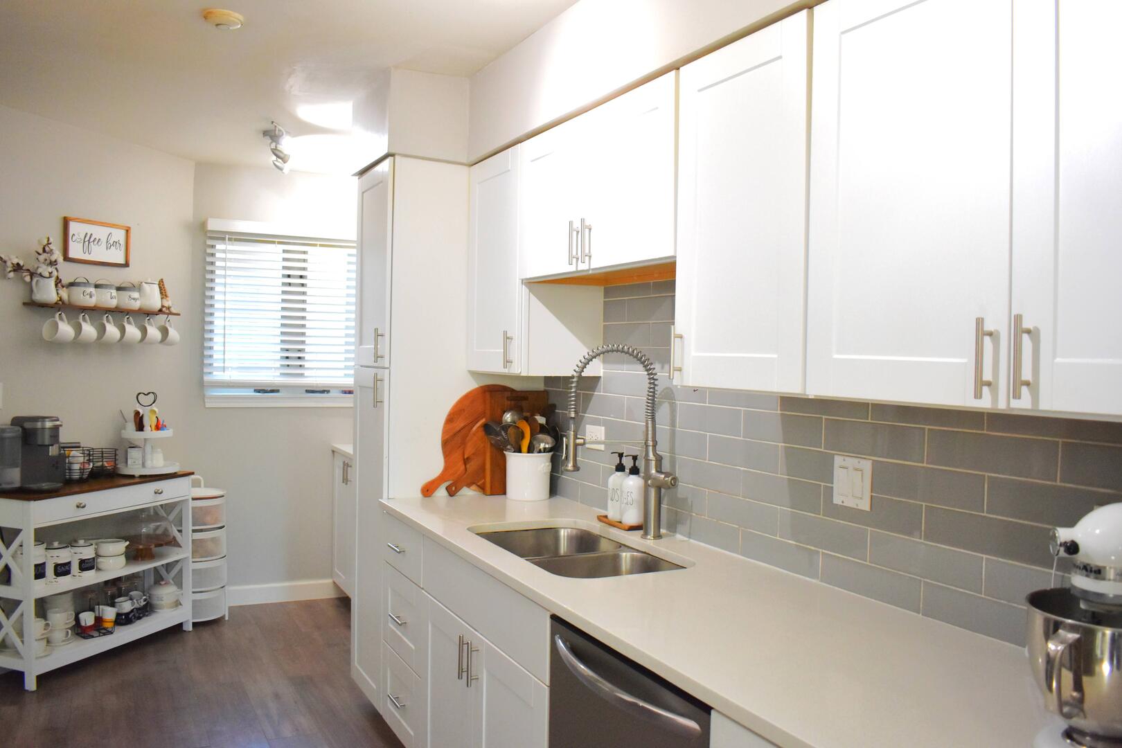 8301 Highpoint Circle #C, Darien, IL 60561