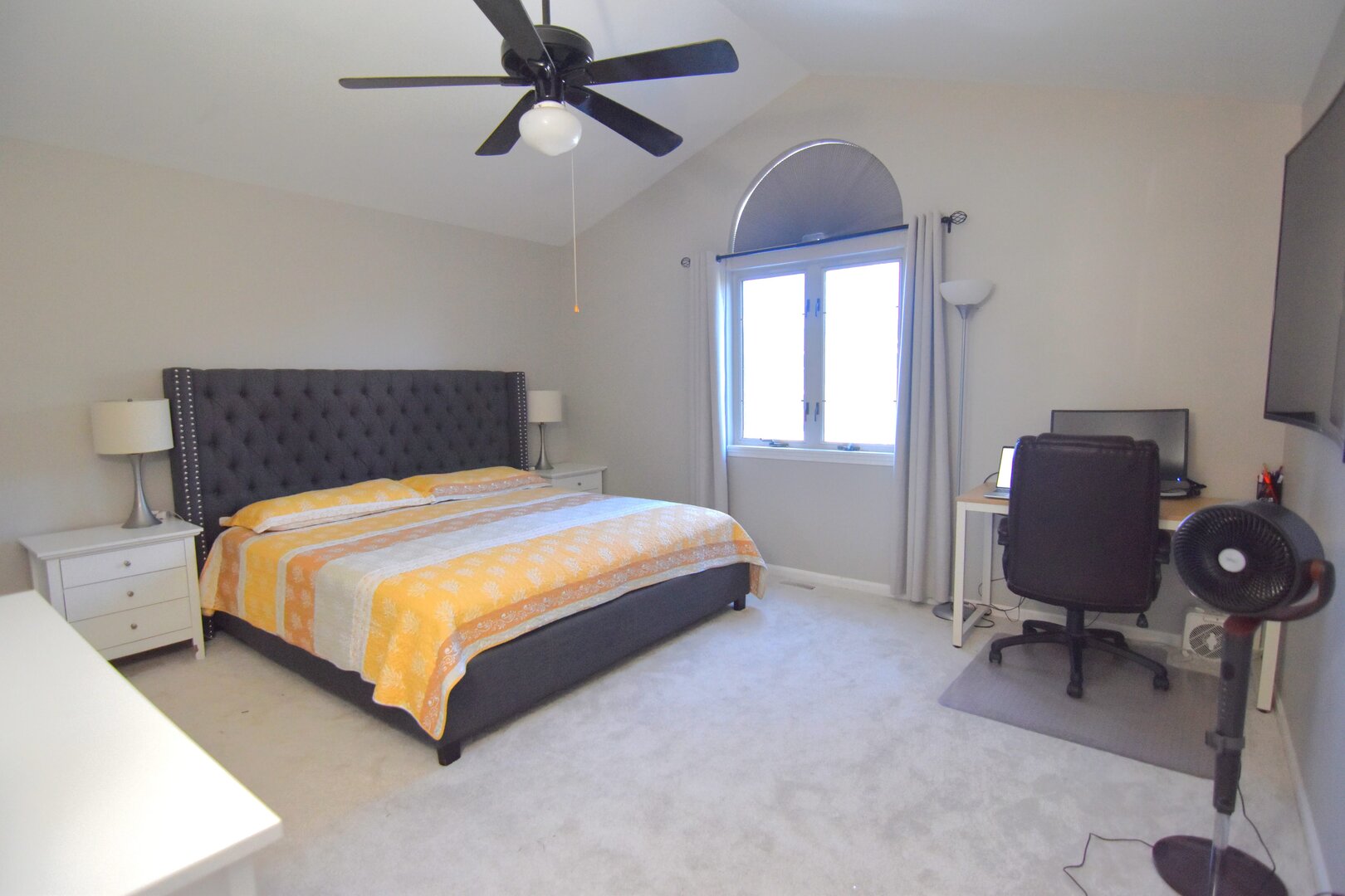 8301 Highpoint Circle #C, Darien, IL 60561