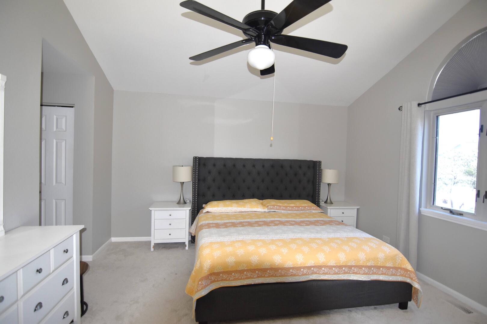 8301 Highpoint Circle #C, Darien, IL 60561
