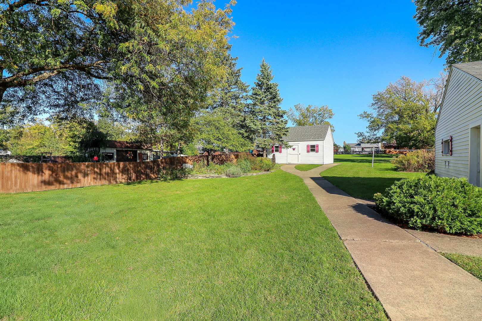 635 S Finley Road, Lombard, IL 60148