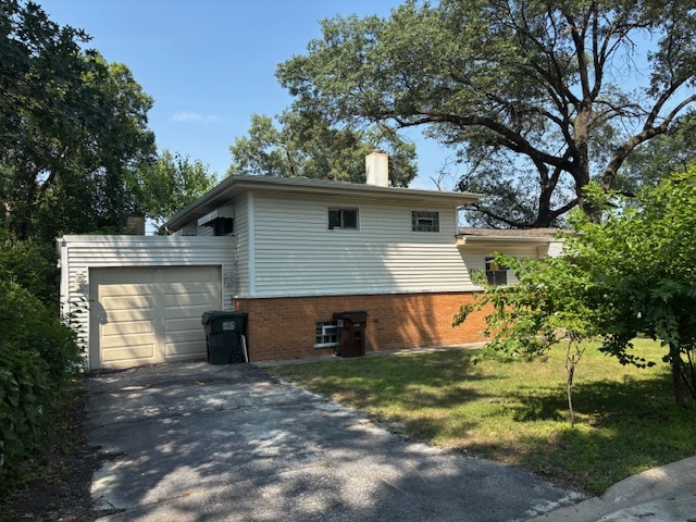 17218 Forestway Drive, East Hazel Crest, IL 60429
