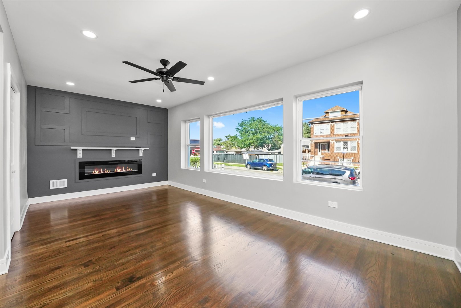 7310 S OAKLEY Avenue, Chicago, IL 60636