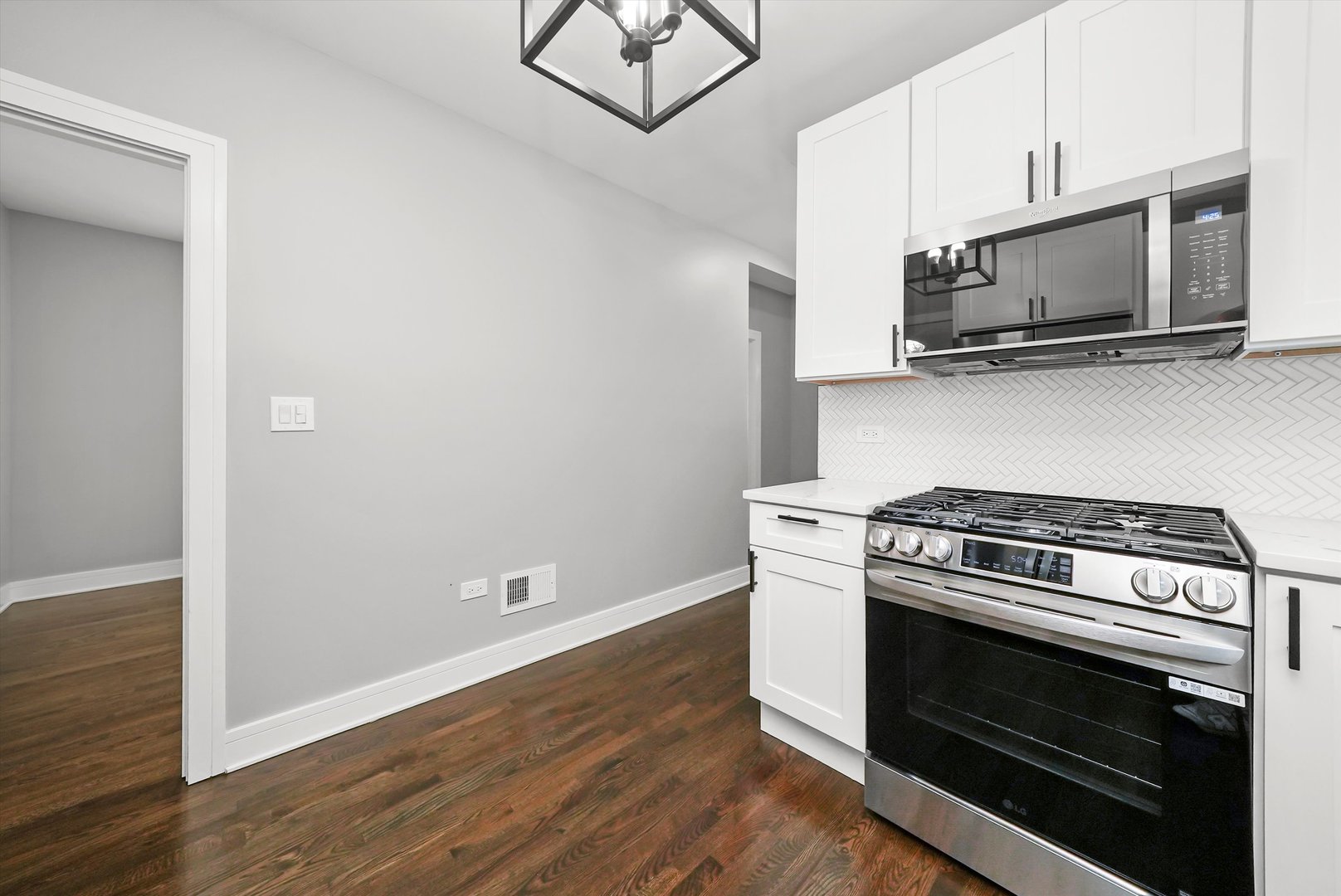 7310 S OAKLEY Avenue, Chicago, IL 60636