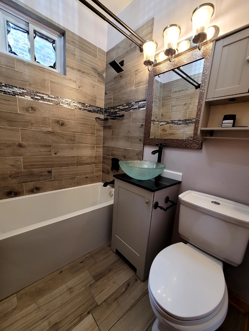 3408 W Congress Parkway #3, Chicago, IL 60624