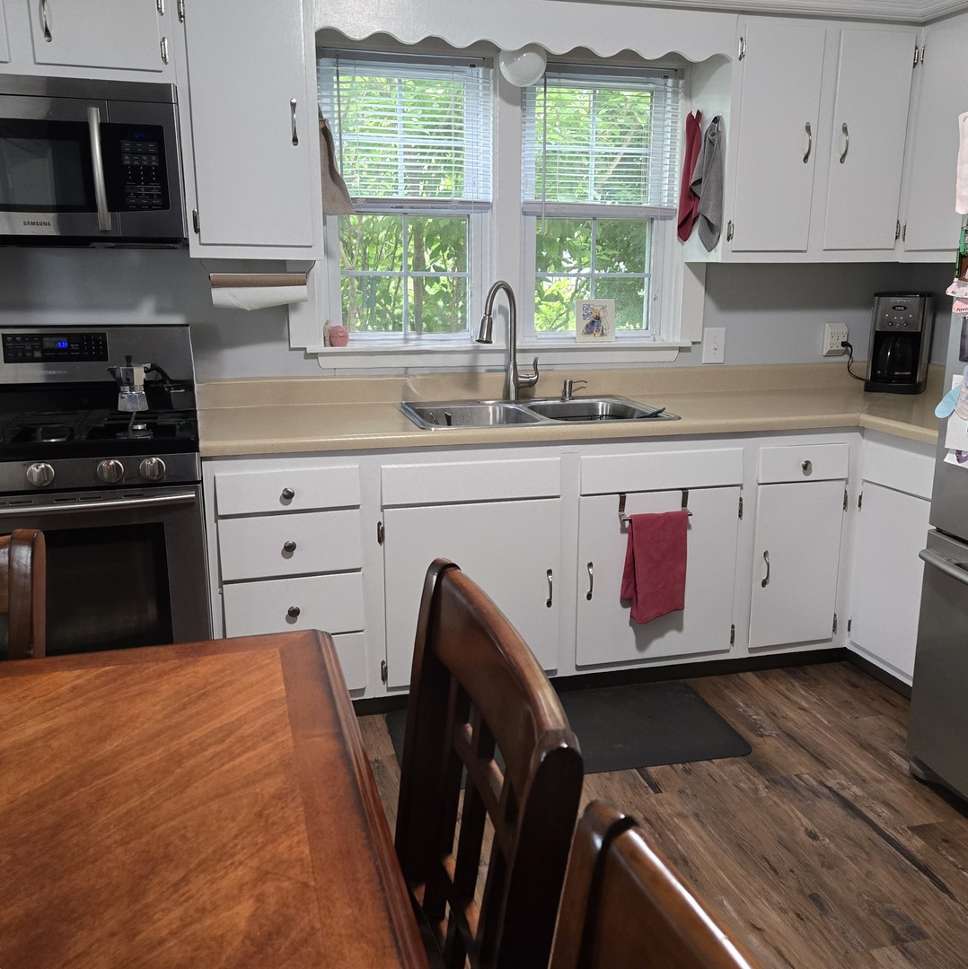 110 May Street, Manhattan, IL 60442