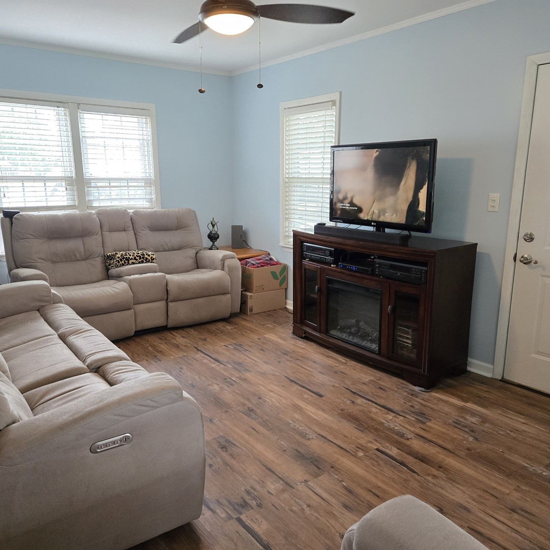 110 May Street, Manhattan, IL 60442