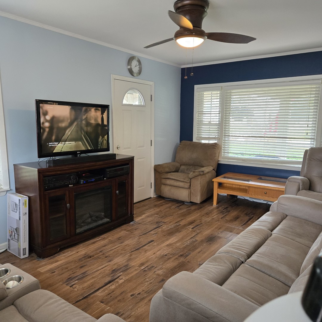 110 May Street, Manhattan, IL 60442