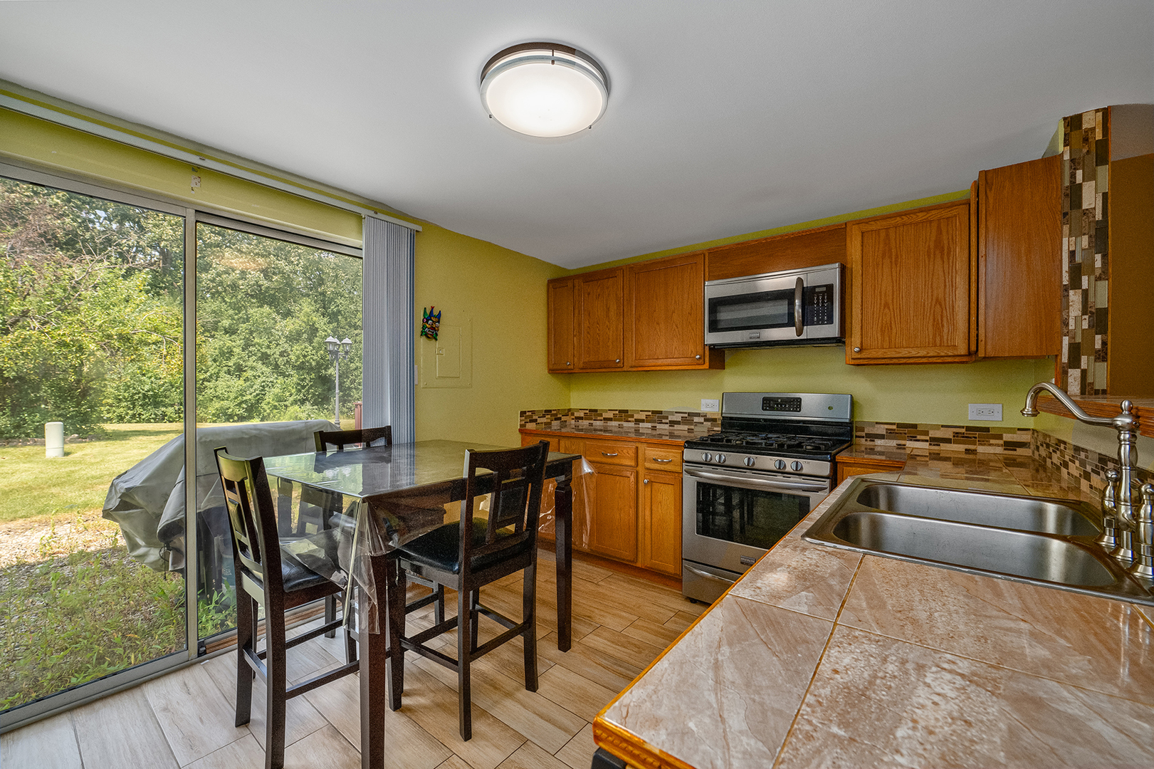 428 Normandie Lane, Round Lake Beach, IL 60073
