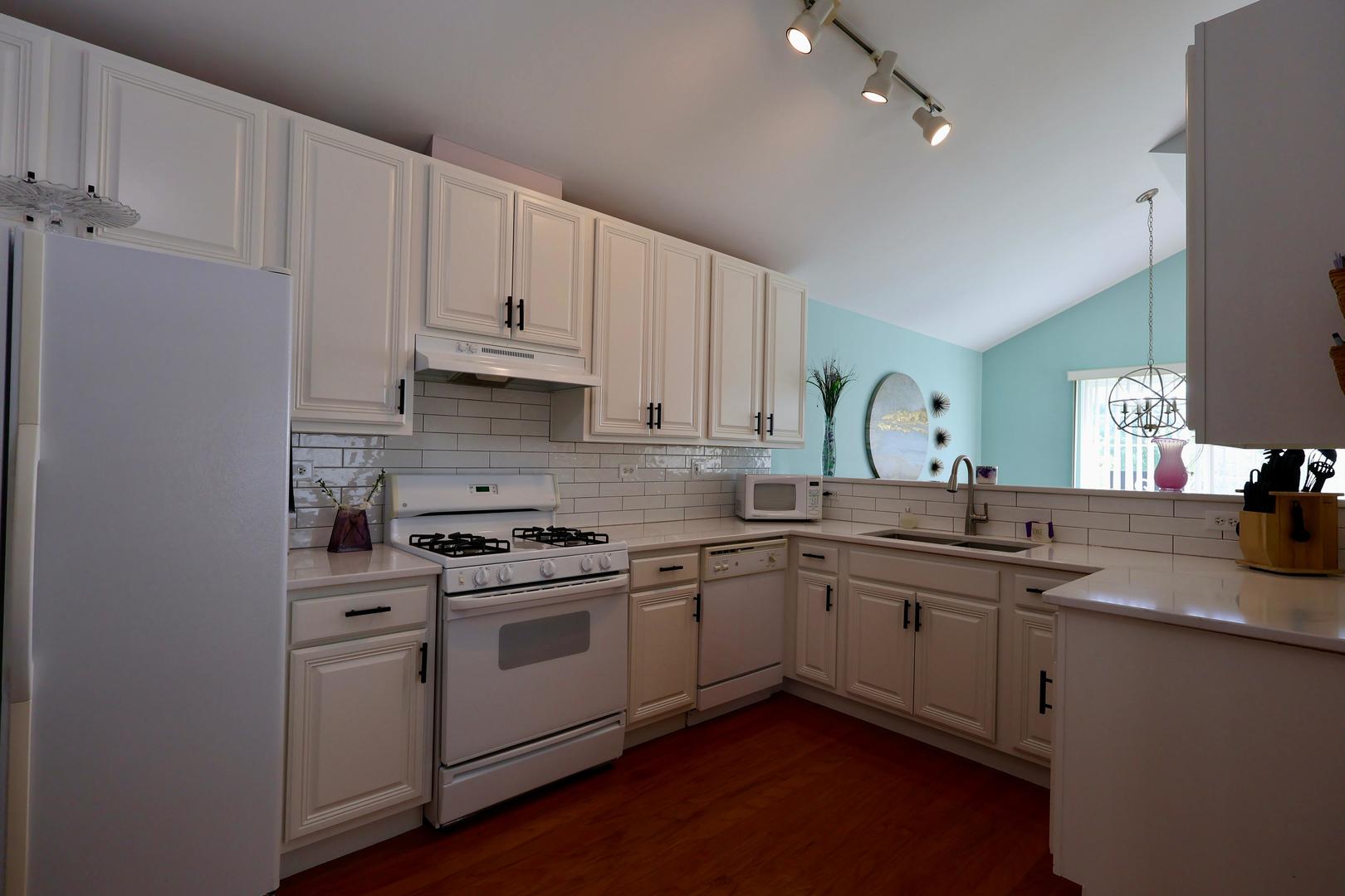 2410 Daybreak Court #3, Elgin, IL 60123