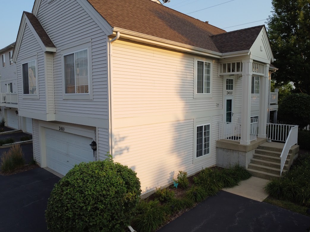 2410 Daybreak Court #3, Elgin, IL 60123