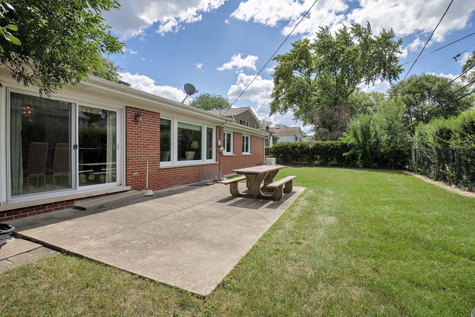 112 N Regency Drive, Arlington Heights, IL 60004