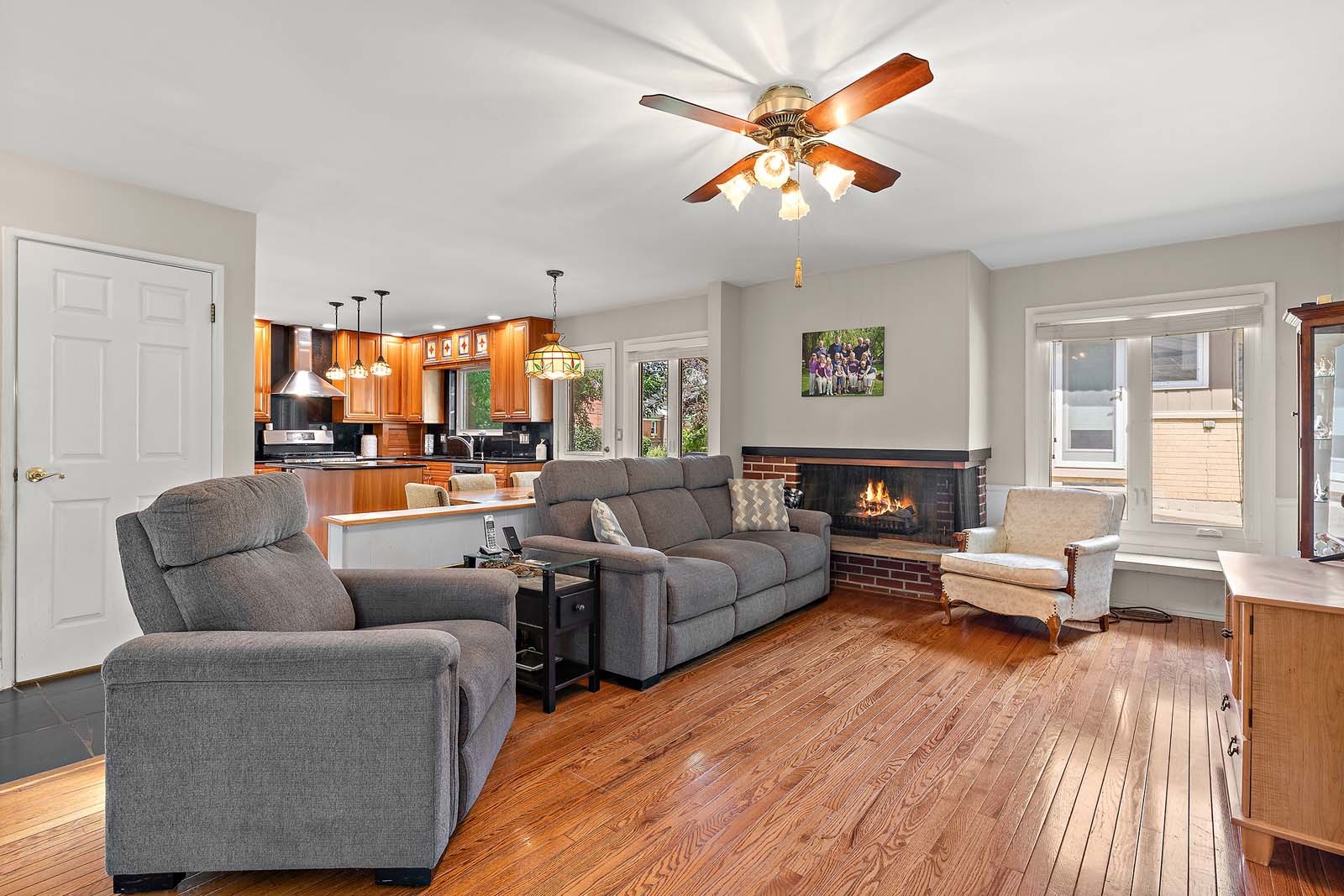 112 N Regency Drive, Arlington Heights, IL 60004