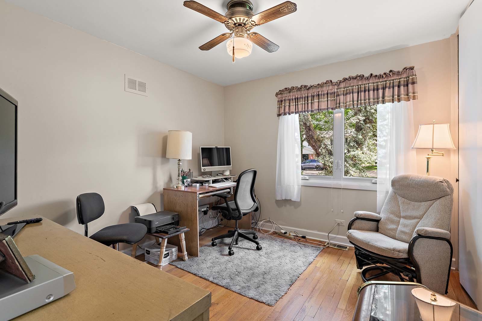 112 N Regency Drive, Arlington Heights, IL 60004