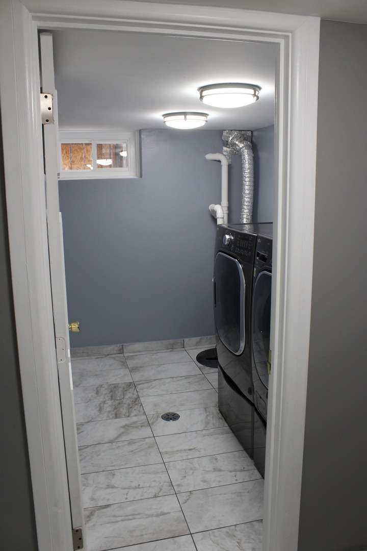 551 W 95th Street, Chicago, IL 60628