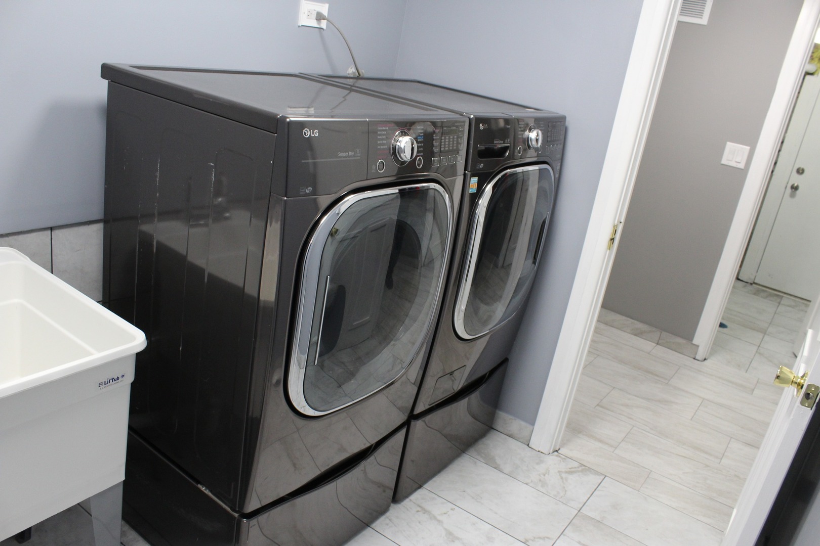 551 W 95th Street, Chicago, IL 60628