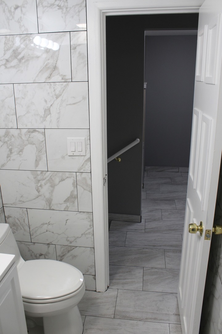 551 W 95th Street, Chicago, IL 60628