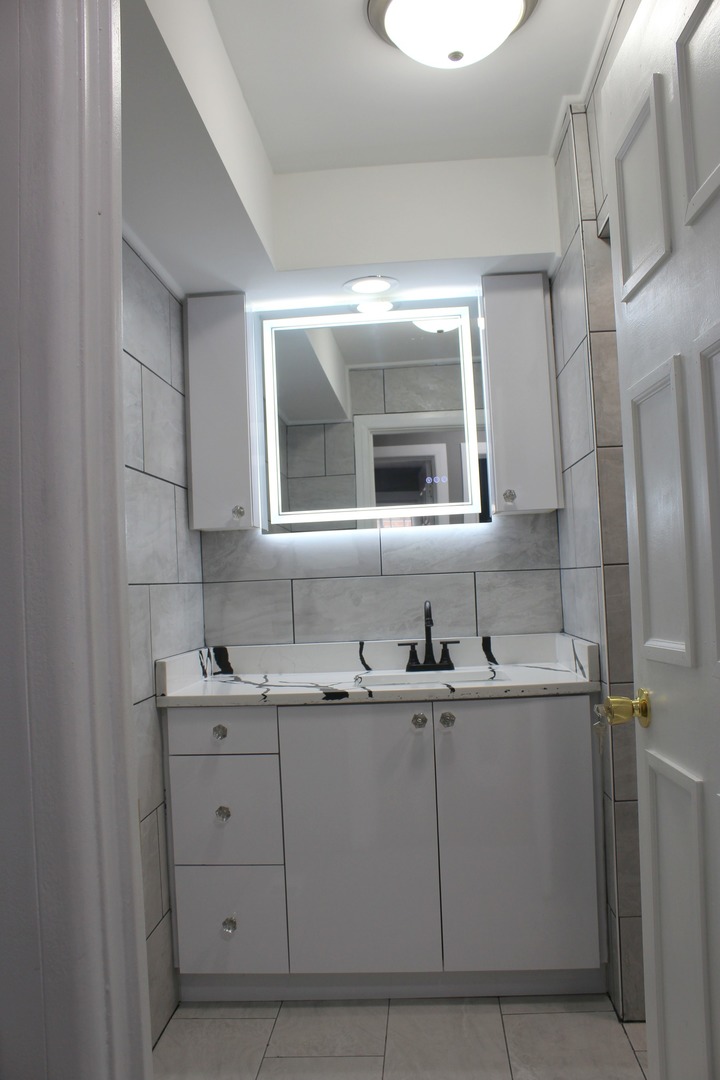 551 W 95th Street, Chicago, IL 60628